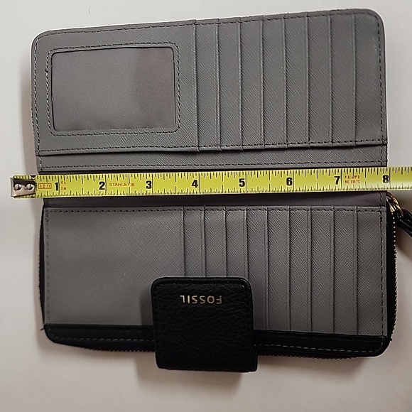 Fossil Metallic Pewter w/Taupe/Gray Inside Wristlet Wallet/Card Holder Clutch